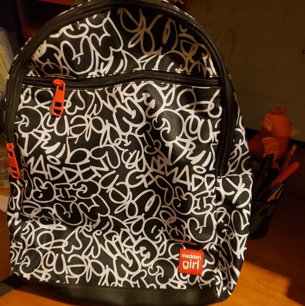 Madden girl back pack
